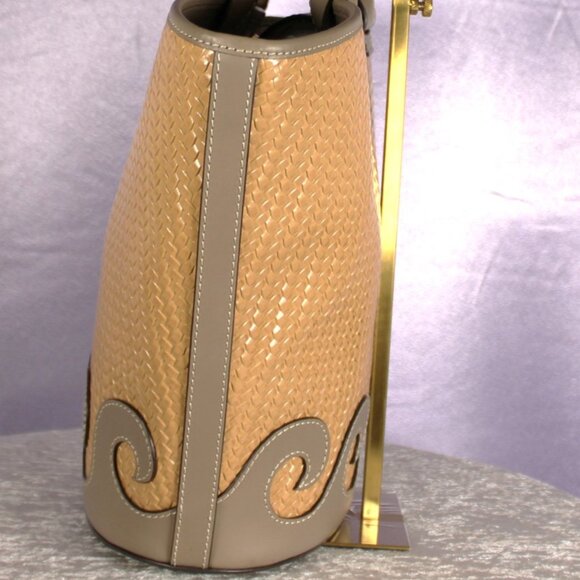 Dooney & Bourke Woven Straw-Look Tote Bag Tan Taupe NWOT - Picture 4 of 11